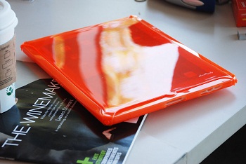 Hard Candy Sleek Skin Case per iPad Hard Candy Sleek Skin Case per iPad