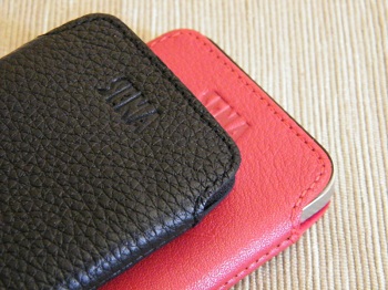Pellami fianco a fianco: UltraSlim Black vs UltraSlim Red Pellami fianco a fianco: UltraSlim Black vs UltraSlim Red