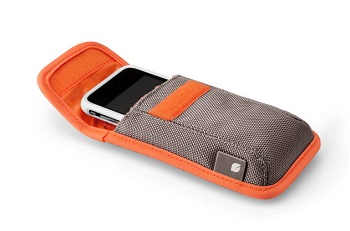 Incase iPhone Pouch (compatibile con 4S, 4, 3GS e 3G) Incase iPhone Pouch (compatibile con 4S, 4, 3GS e 3G)