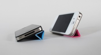 TidyTilt la Smart Cover per iPhone 4S e iPhone 4 TidyTilt la Smart Cover per iPhone 4S e iPhone 4